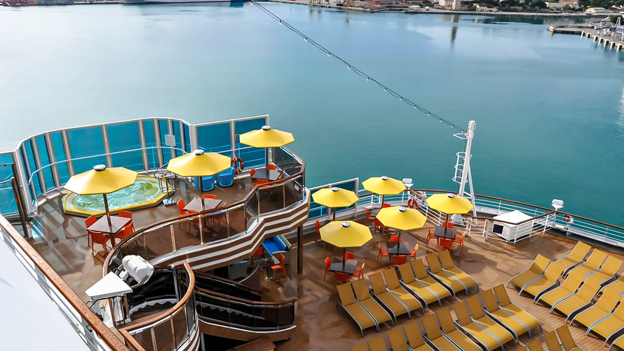 رحلة الباخرة دياديما