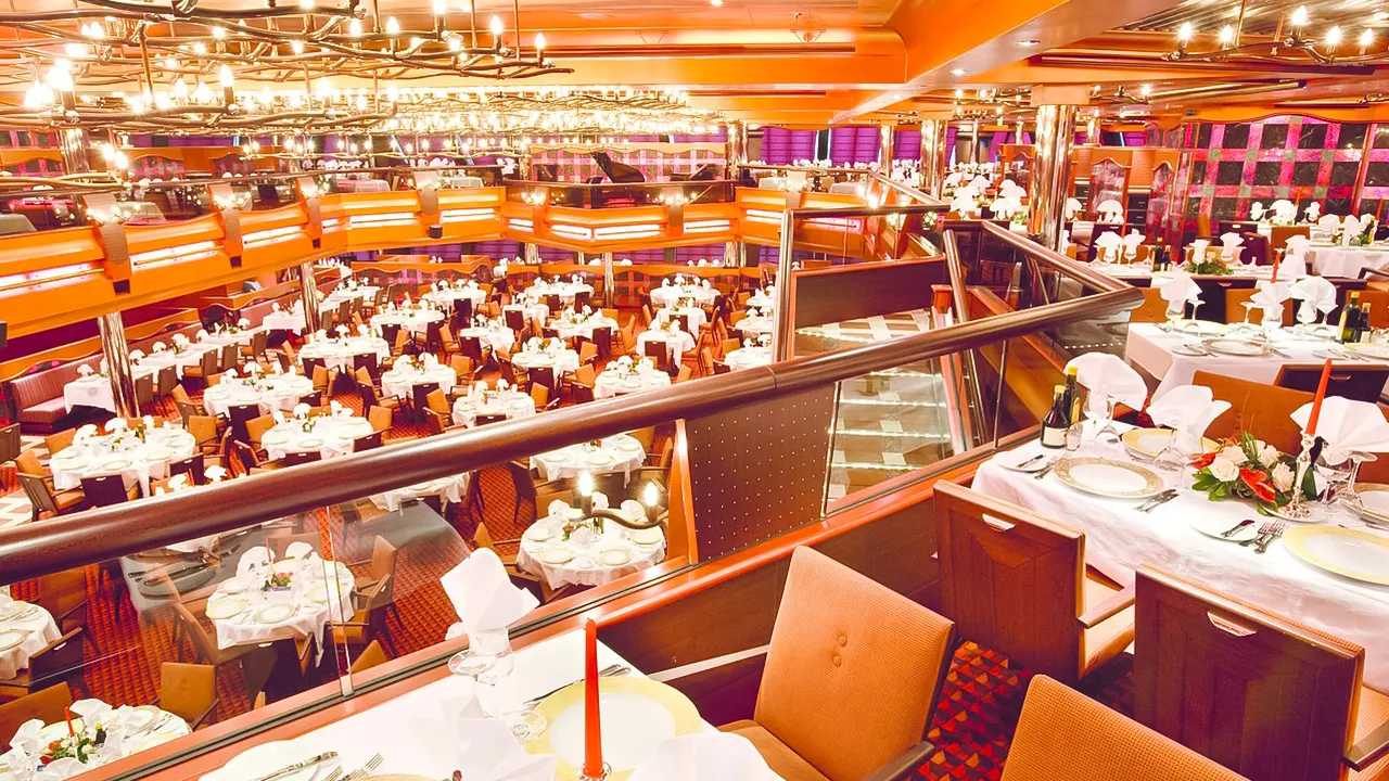 رحلة الباخرة باسيفيكا