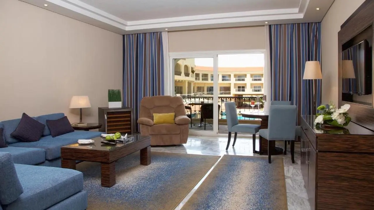 الفندق ريكسوس - العلمين