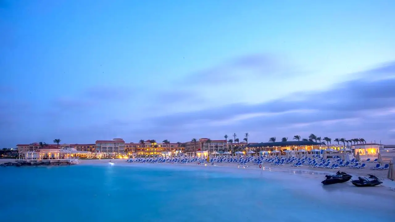 الفندق ريكسوس - العلمين